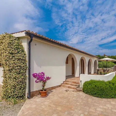 Holiday House Summer Breeze Pinezići
